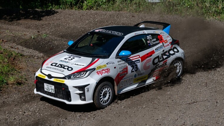 Duo chase Japan victory