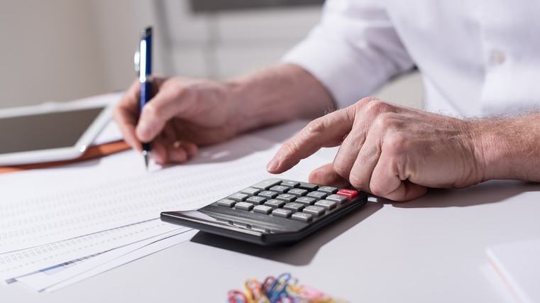 Car finance figures plateau