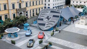 Australia signs trade deal