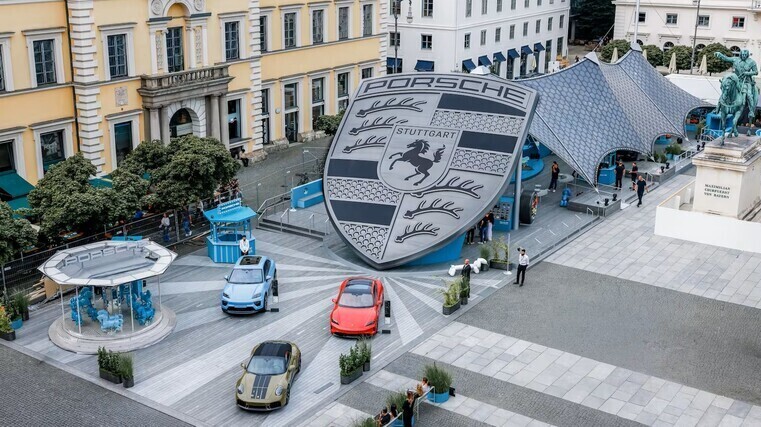 Australia signs trade deal