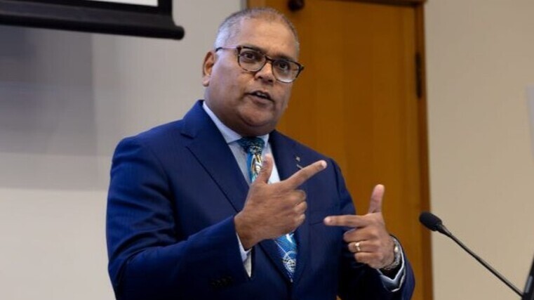 Call to accelerate shift to EVs