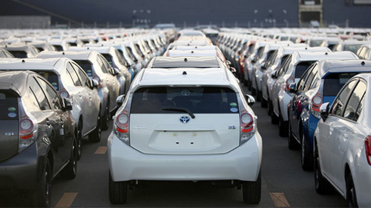 Carmakers sales tumble