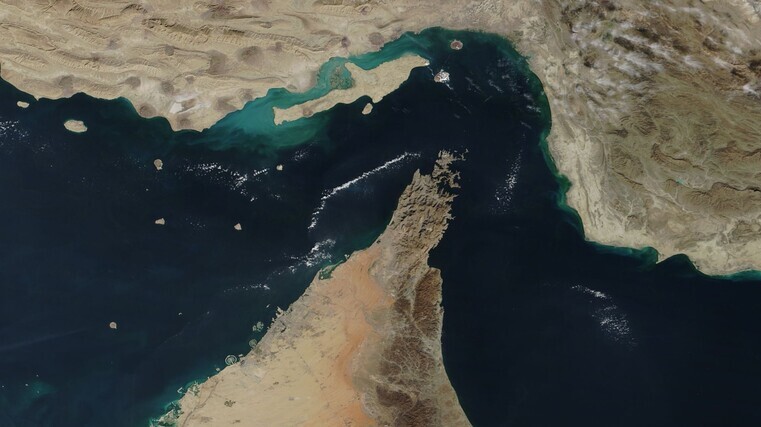 Strait to reopen under peace deal