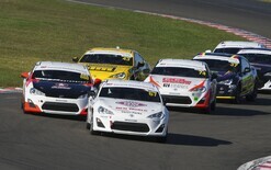 Great racing at Manfeild