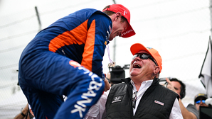 Dixon quits Indy team